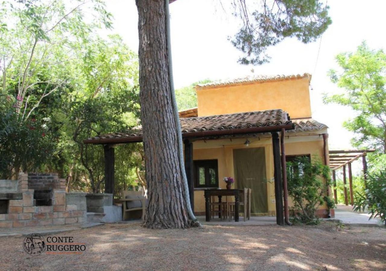 Tenuta Conte Ruggero Santa Domenica  Exteriér fotografie